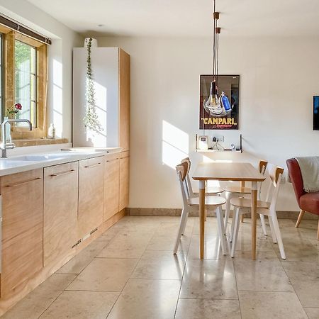 Finch Cottage Farnborough  エクステリア 写真